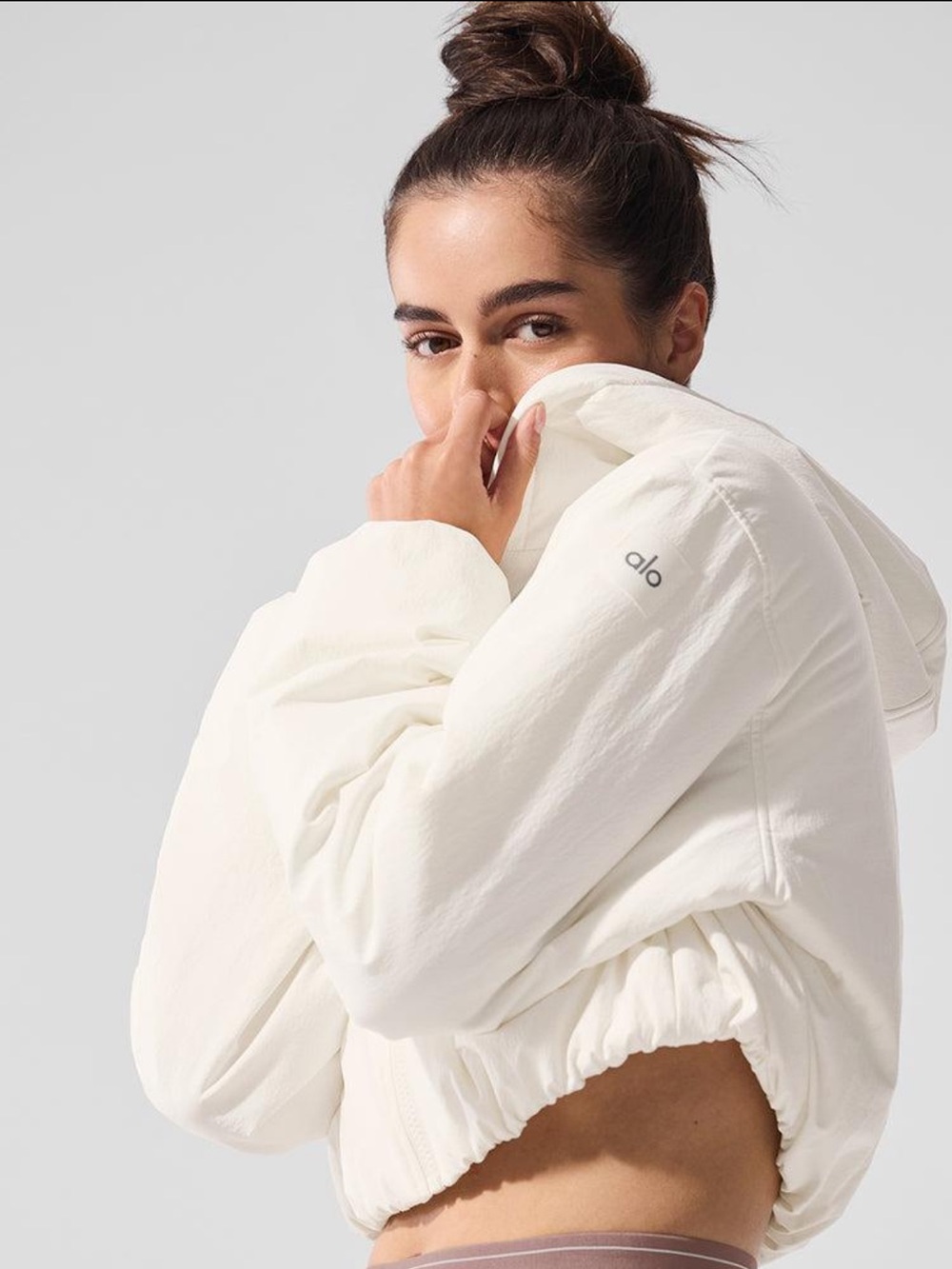 Alo Yoga Cropped Mountain Peak Full Zip Hoodie Ivory Small